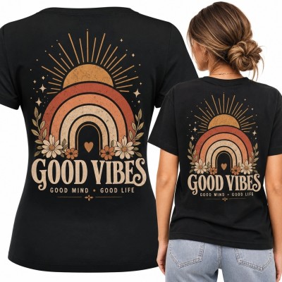 Koszulka damska z tęczą, słońcem i kwiatami „Good Vibes” - boho retro