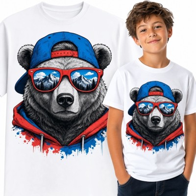 Koszulka chłopięca z niedźwiedziem w czerwonych okularach - górski streetwear