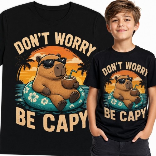 Koszulka chłopięca z kapibarą w kwiatowym kole i kokosem „Don’t Worry Be Capy”