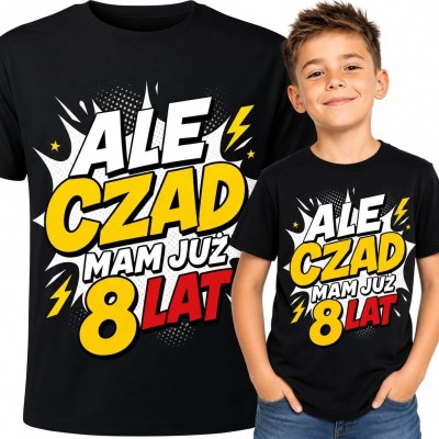 Koszulka chłopięca na 8 urodziny „Ale czad, mam już 8 lat” - czarna z komiksowymi błyskawicami